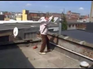 Някой познавам на име на това момиче?