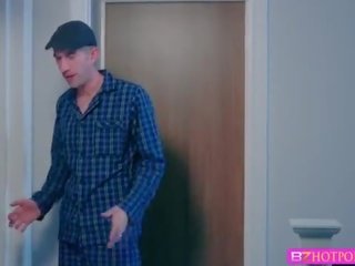 Alessa savage отримує трахкав по danny в місіонерська