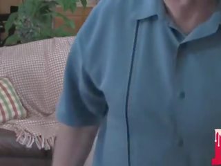 Тийн алис март смуча а голям хуй, получава прецака и facialed