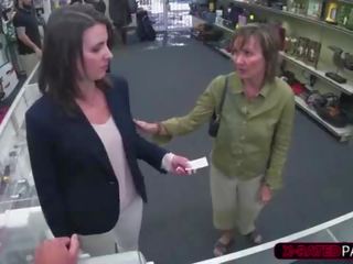 Milf ir karštas į trot moteris gauna jos putė hammered iki shawn į jo ofisas