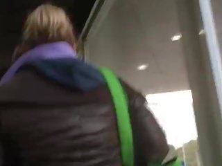 Tocando 에이 jaqueta 드 나일론 marrom 다 gordinha 태평양 표준시 1