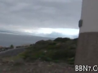 自由 户外 x 额定 电影 节目