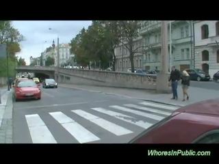 Білявка великий цицьки streetwalker трахкав