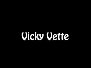 大 titted webstar 的 該 年 vicky vette 綁 向上 & teased!