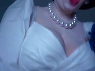 女孩 dimitrescu 将 他妈的 you&period; cosplay&period; resident evil village&period;