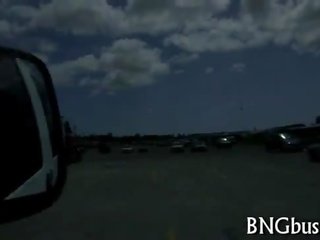 উত্তেজনাপূর্ণ wazoo এবং পাছা দেখাচ্ছে