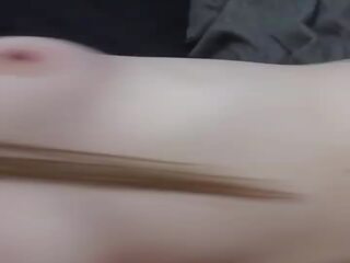 Angela&comma; 19 yo&comma; перший трійця з її 2 друзі від коледж
