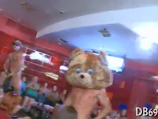 Сладур получава пробити