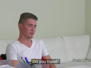 Жінка агент дає мінет на кастинг в witch плаття