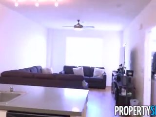Propertysex - пишні реальний estate агент трахає її клієнт в condo
