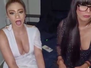 Ми caliento y ле hago ел amor а mis mujeres antes де су шоу ен оон маса танц