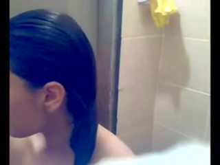 পাকিস্তানী প্রণয়ী showering উপর বাড়ি প্রদর্শনী একা