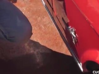 Skylar сняг е а естествен голям синигер нимфомани който cucks тя съпруг с на кола polisher