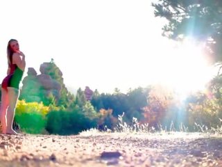 女同志 photographer 乱搞 模型 在户外