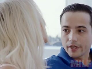 Плячка smom съблазнява тя зет — milfed