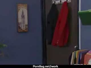 Menawan liar milf mencintai kasar seks video di pekerjaan 1