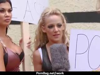 Bewitching liar milf mencintai kasar xxx klip di pekerjaan 14