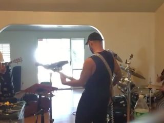 지복 feline drumming 케케 묵은 록 집 jam 와 친구