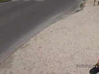 Евро сладурче отнема пари и голям фалос на открито