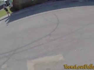 Тийн лястовици за пари