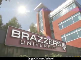 诱人的 巨乳 学校 老师 乱搞 她的 学生们 大鸡巴 在 detention 14