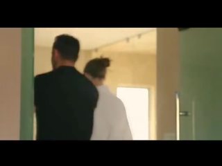 莫莉 簡 淋浴 同 角質 bloke