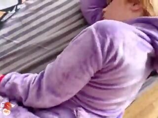 Divinity blowjob và cứng âm hộ quái trong các buổi sáng pov - mặt trong các kigurumi