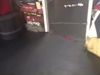 London 흑단 여왕 잤어요 benji bands 에 booth