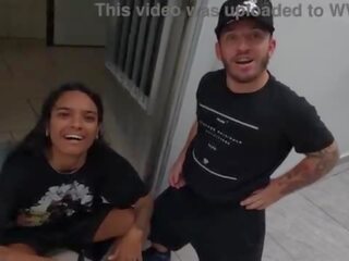 Pitoco chegou junto 達 ninfeta e quer meter o ferro - jasmine santanna