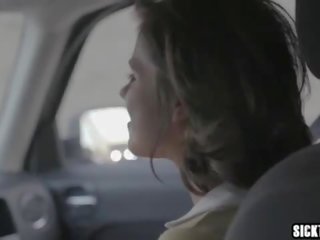 Desirable тийн и тя swain предприети от aliens за четирима