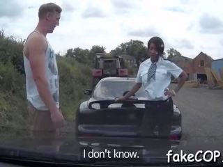 Палкий для в макс підробка поліцейський keeps jumping на a товстий член