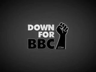向下 为 bbc&colon; sadie blair 填充 同 isiah maxwell 怪物 10 英寸
