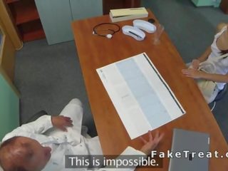 Doc 乱搞 俄 病人