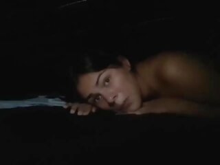 Mi hermanastra queda atrapada y 我 啦 follo